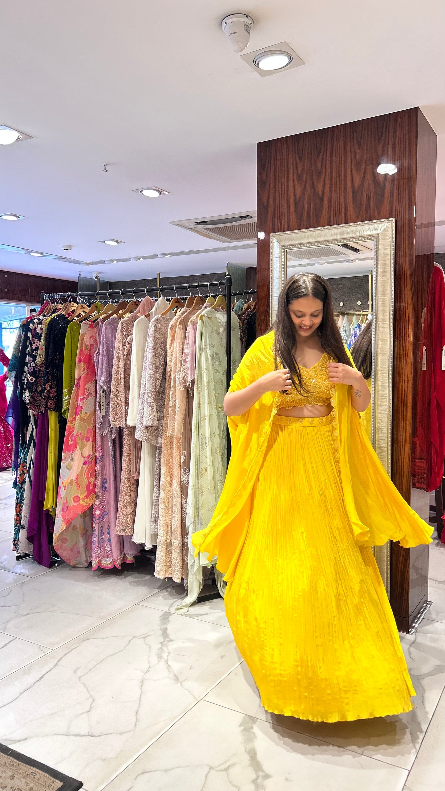 Nyra – The Golden Glow