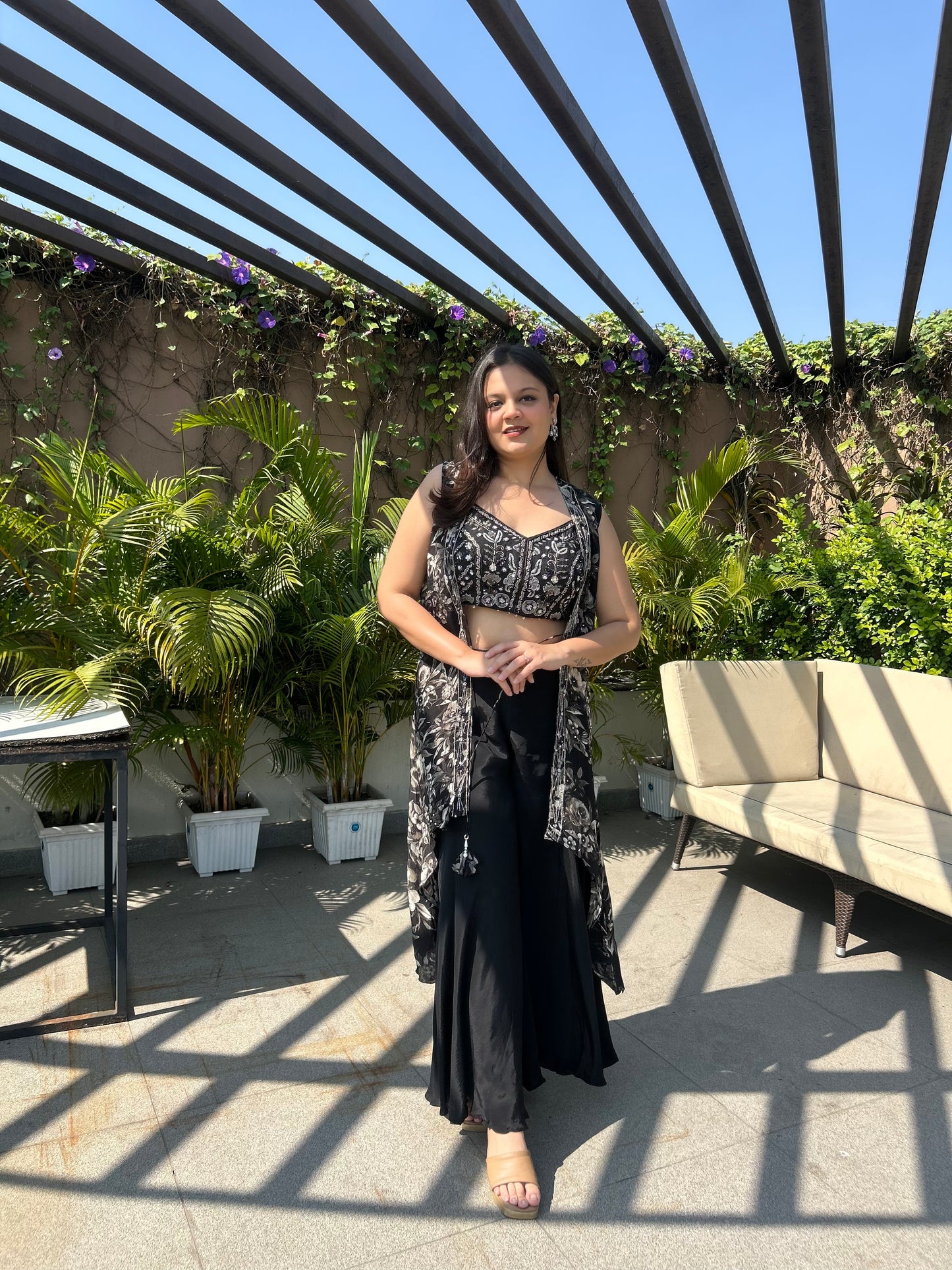 Zaika – Black & White Indo-Western Printed Cape Set