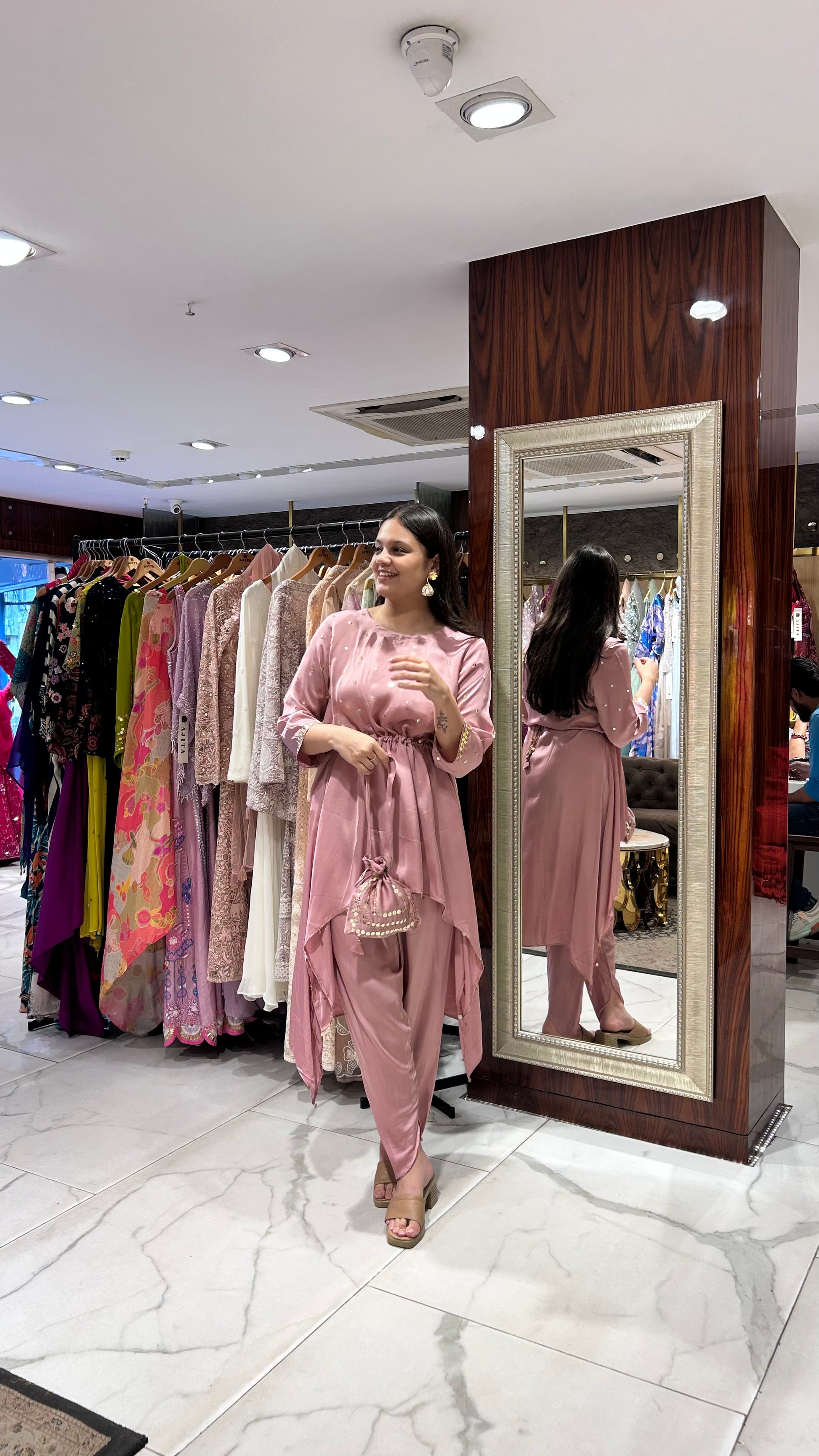 Perfect co-ord set with matching bag for mehendi, carnival, haldi, brunches and other day events