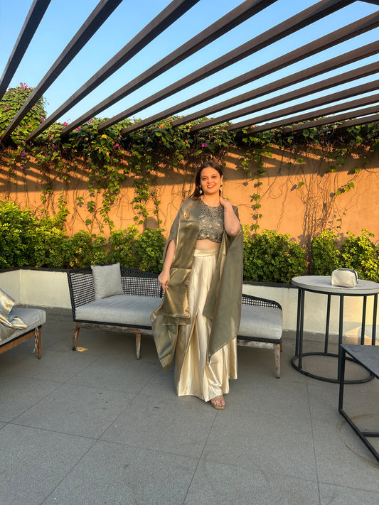 Mahirie – Metallic Gold Indo-Western Cape Style Set