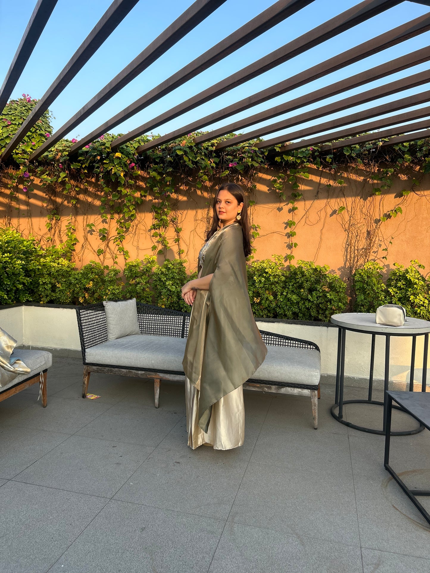 Mahirie – Metallic Gold Indo-Western Cape Style Set