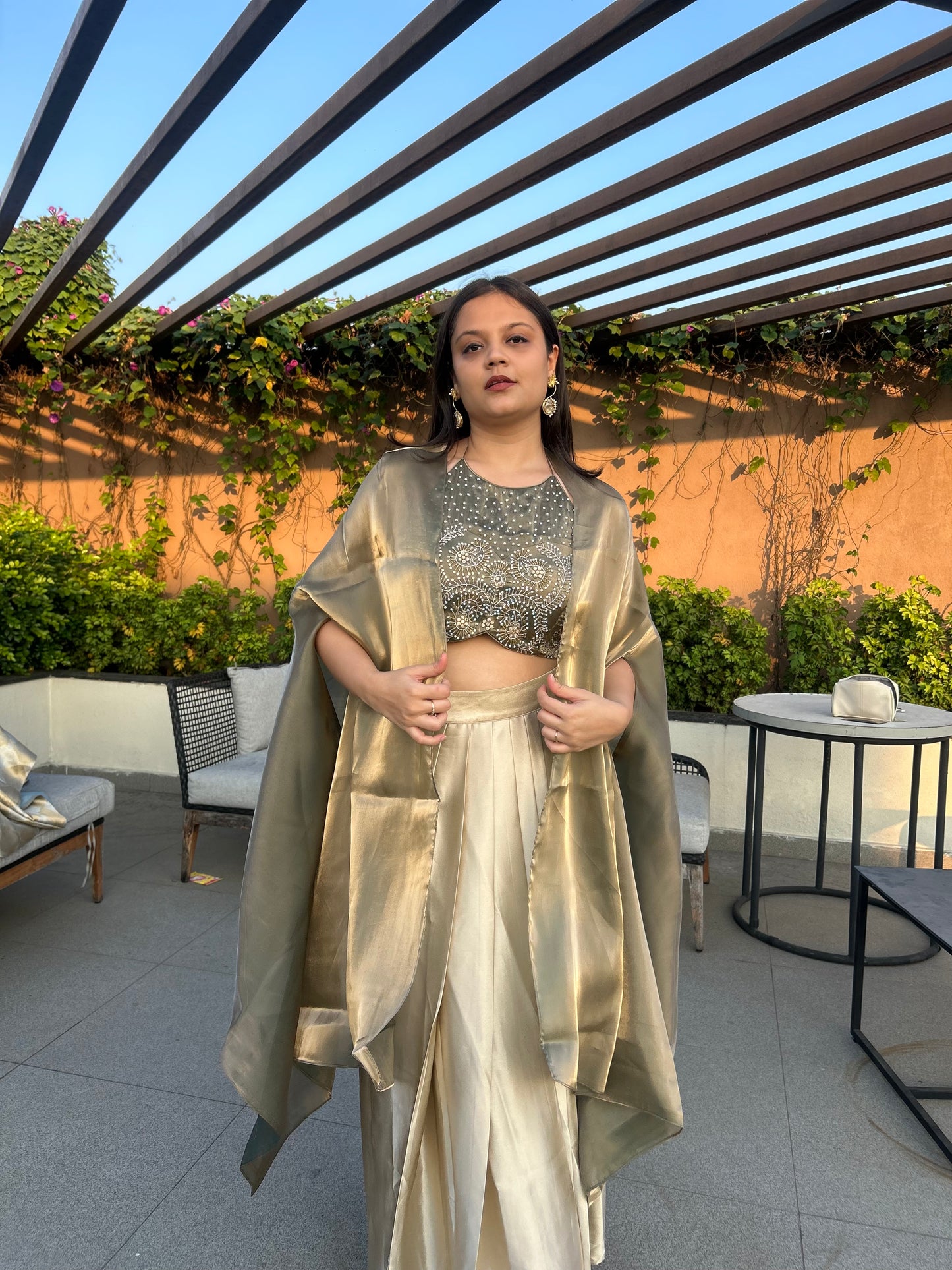 Mahirie – Metallic Gold Indo-Western Cape Style Set