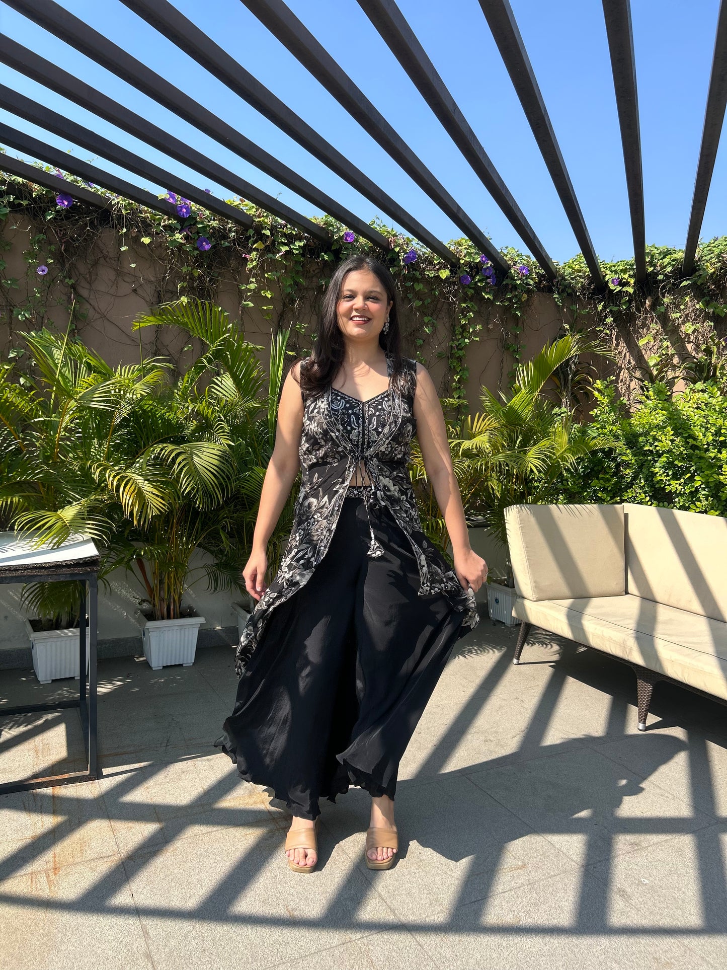 Zaika – Black & White Indo-Western Printed Cape Set