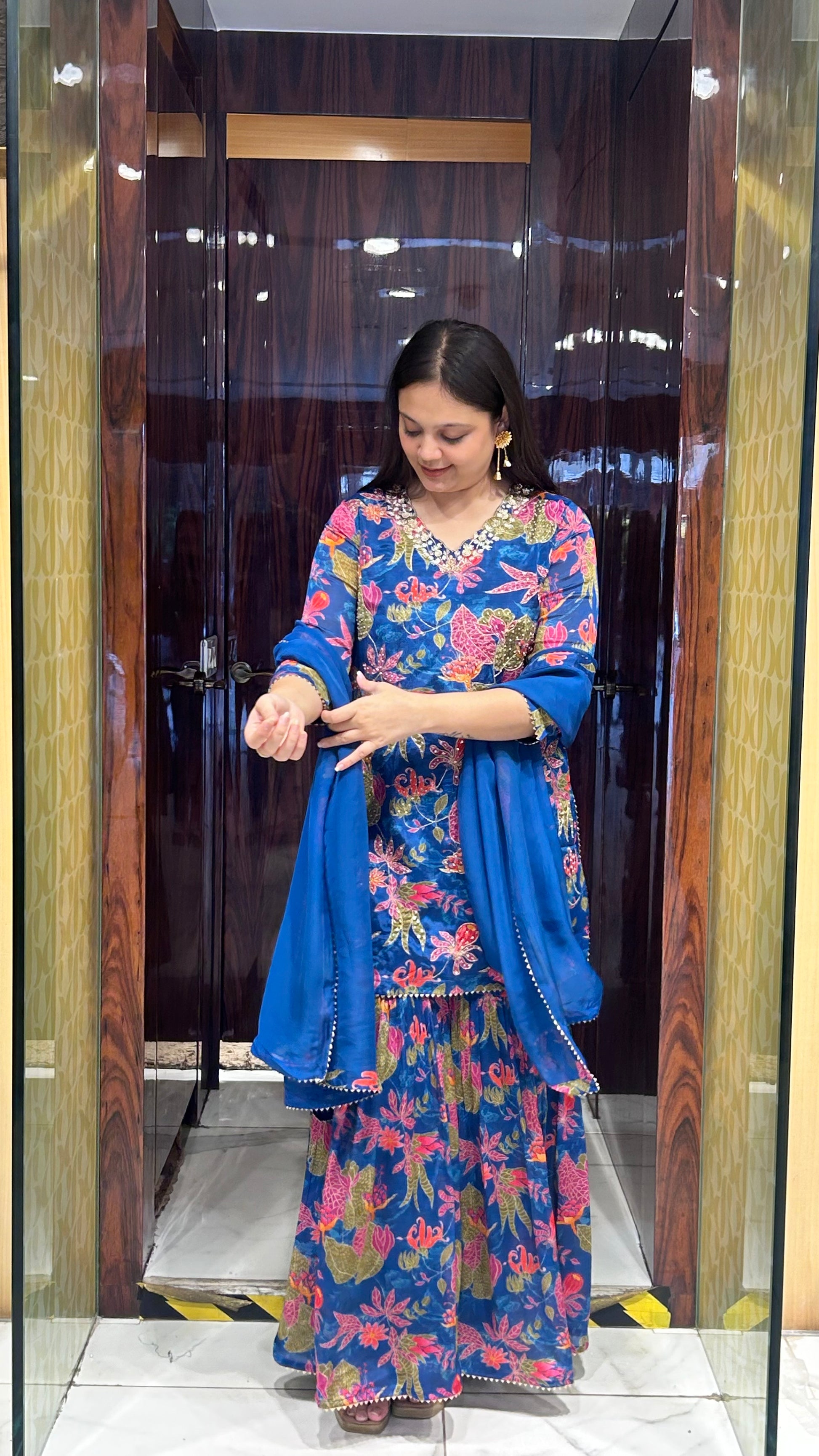 Organza dupatta with four-side lace border